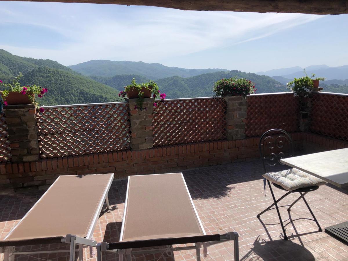 Home Holidays Crasciana, Con Terrazza Vista Sulle Alpi Apuane. Exterior photo